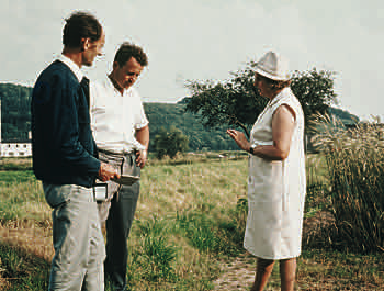 Grof von Finckenstein, u sredini, 1968. kod Marie Thun u Gisselbergu.