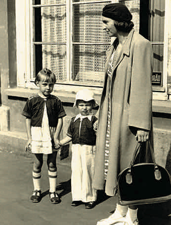 Maria s djecom 1952.